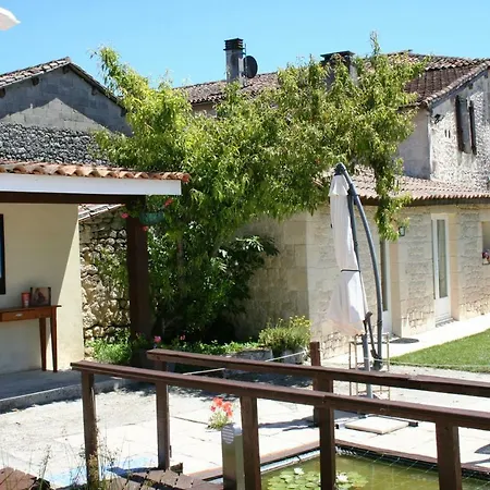 Bonabri Vacances Clothing Optional Blanzaguet-Saint-Cybard