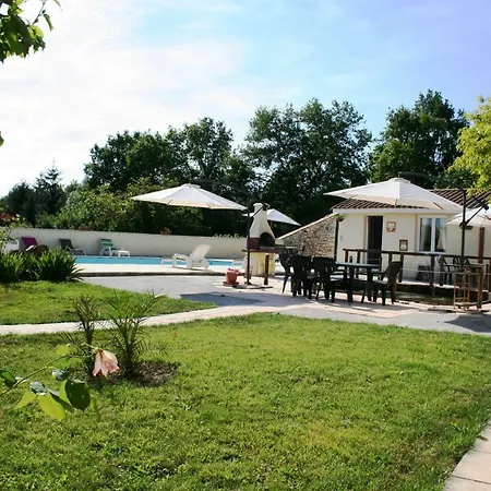 Bonabri Vacances Clothing Optional Blanzaguet-Saint-Cybard