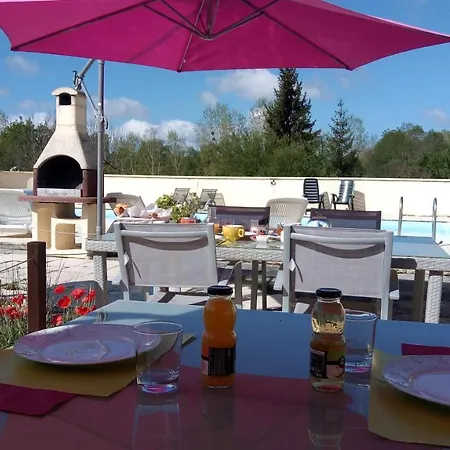 Bonabri Vacances Clothing Optional Blanzaguet-Saint-Cybard